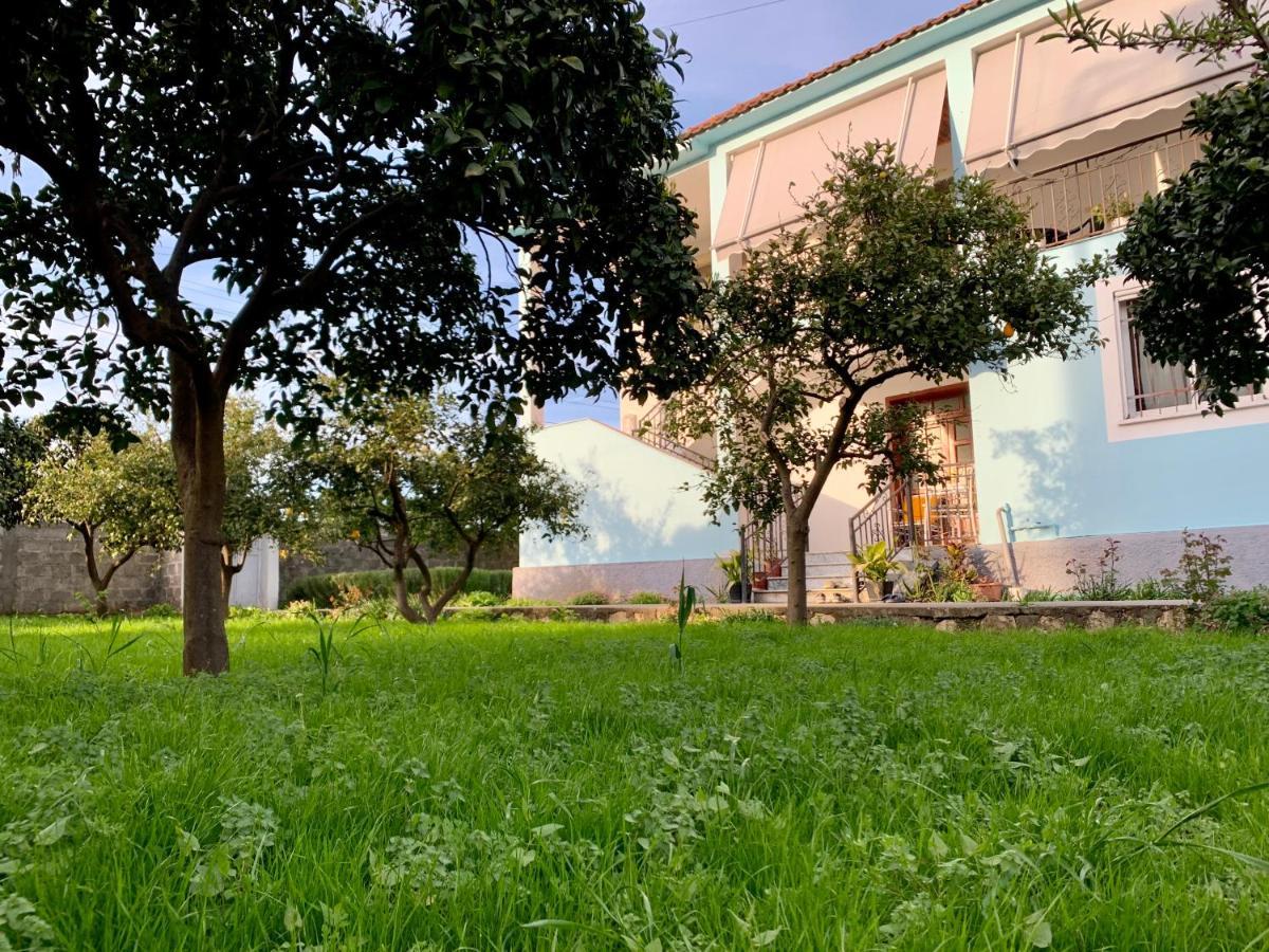 Mia Guest House - Entire Home With Balcony & Garden Дивяка Екстериор снимка