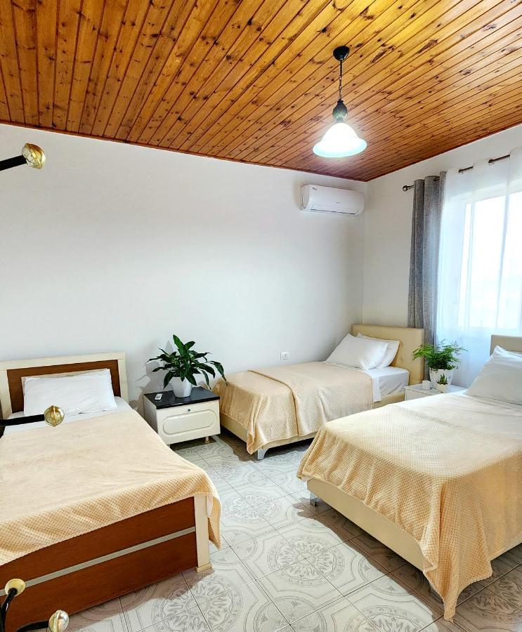 Mia Guest House - Entire Home With Balcony & Garden Дивяка Екстериор снимка