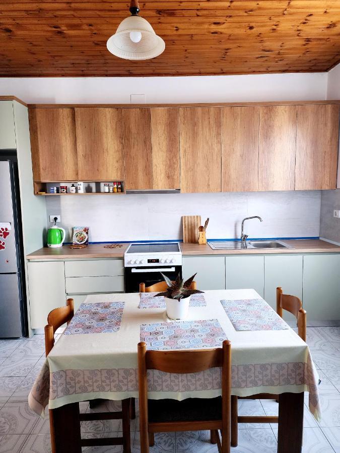 Mia Guest House - Entire Home With Balcony & Garden Дивяка Екстериор снимка